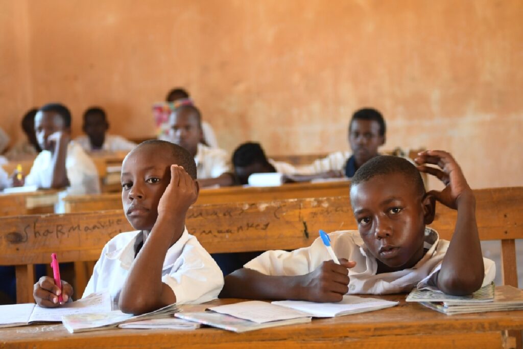 La Côte d’Ivoire s'inspire du Burkina Faso, du Mali et du Niger : dans les écoles, une nouvelle...