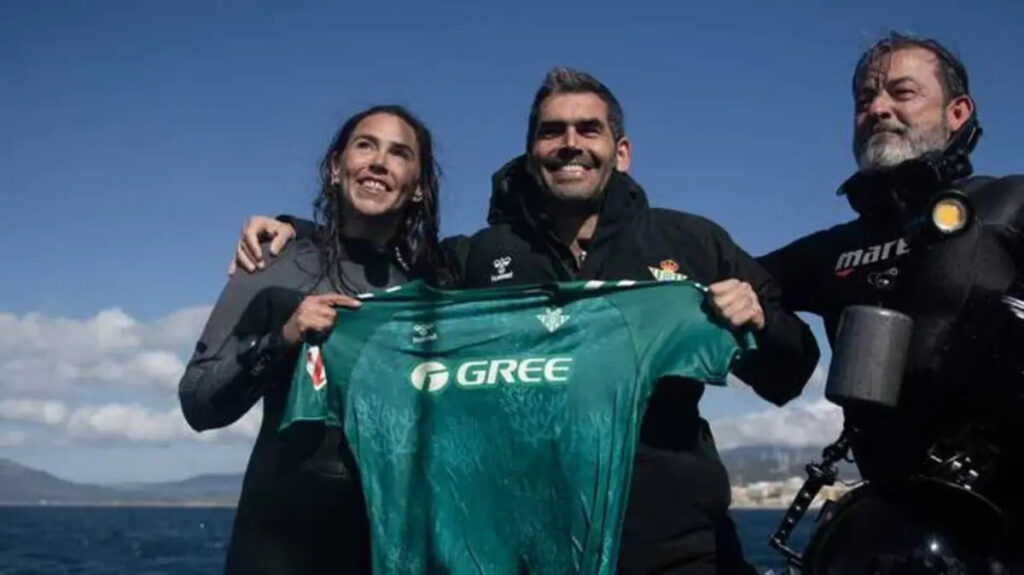 Espagne : le Betis Séville présente un maillot fabriqué à base de cet organisme vivant