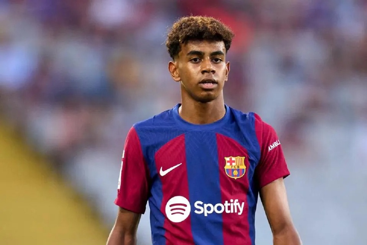 FC Barcelone : Lamine Yamal se fait détruire en Espagne