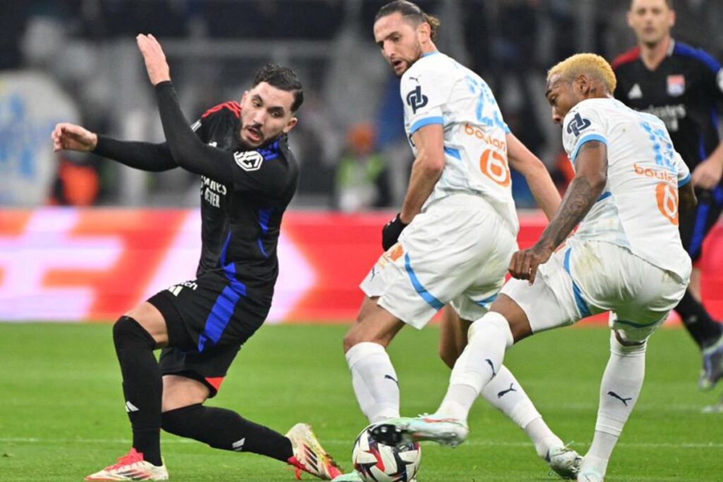 Ligue 1 Habib Beye triomphe d’entrée, l’OM s’offre l’Olympico