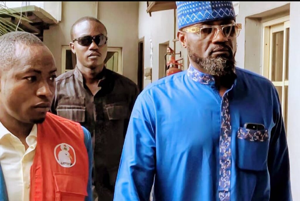 P-Square le frère et ancien manager de Paul et Peter Okoye accusé d'avoir fraudé de 1,38 milliard