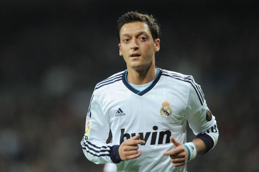 Real Madrid “Si je pouvais changer une chose dans ma carrière, ce serait…”, Özil dévoile son regret