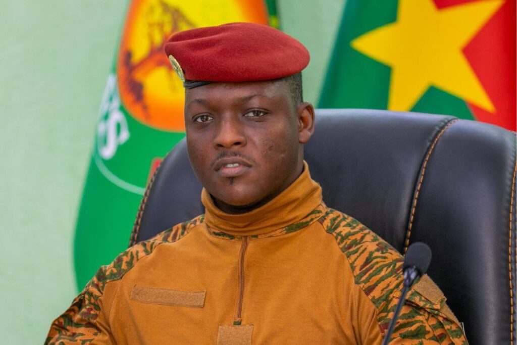 Burkina Faso : Ibrahim Traoré fait fort, des milliers de Burkinabè descendus dans les rues ce jour pour...