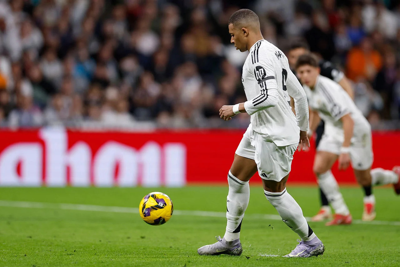 Carlo Ancelotti sur Kylian Mbappé Il sera une légende comme…
