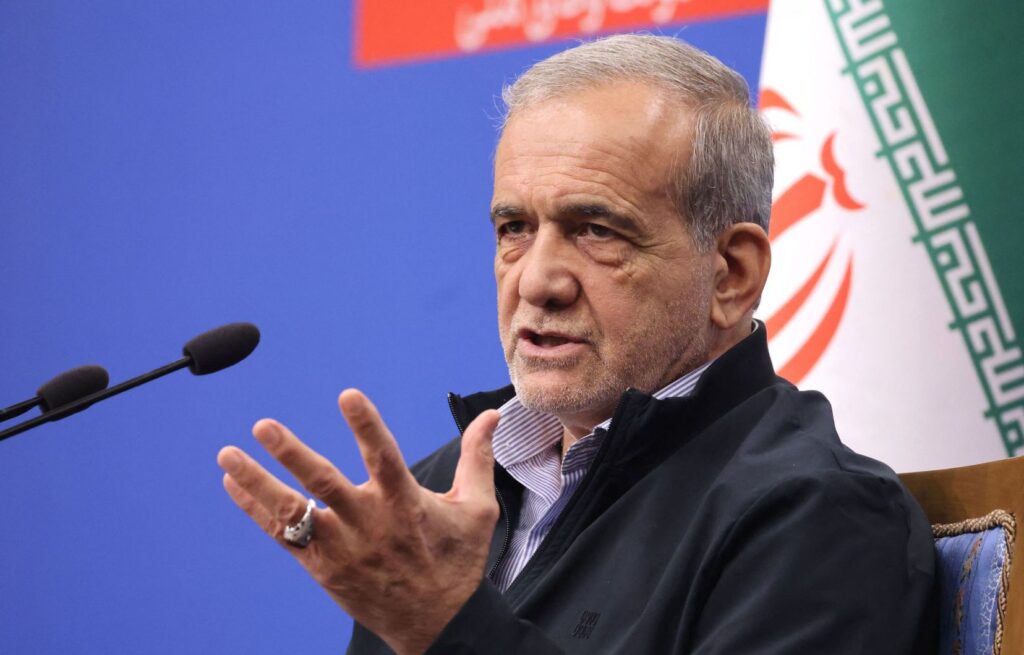 Nucléaire le président iranien exclut toute négociation avec Washington sous la menace