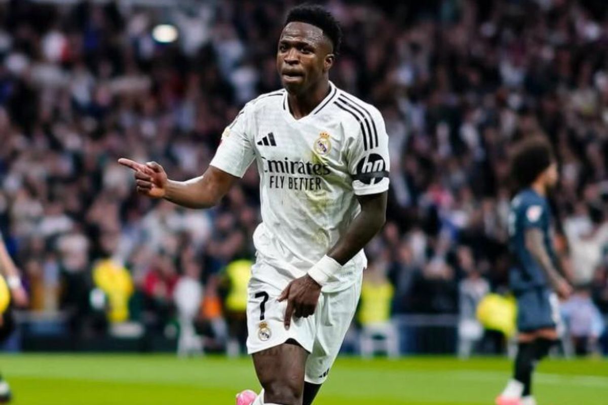 « Même moi, j’ai commencé à chanter » : la révélation de Vinicius, séduit par le chant dédié à ce joueur de Manchester City
