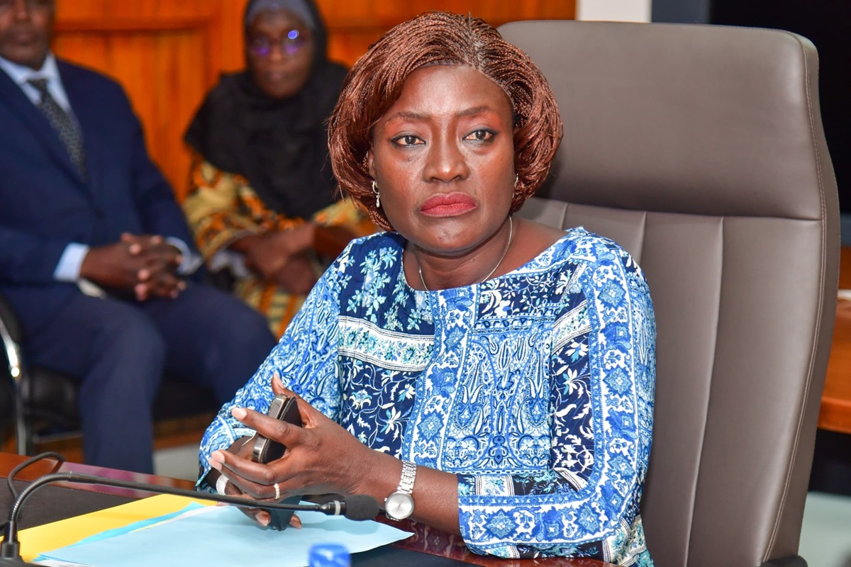 Côte d'Ivoire Ponction sur les salaires des enseignants Mariatou Koné réagit