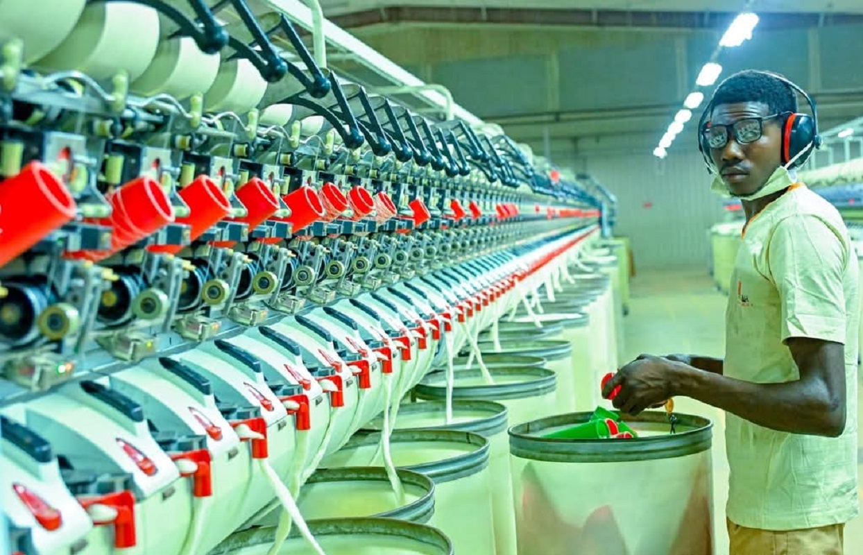 Le Burkina Faso produit 10.000 tonnes de fil par an grâce à ...