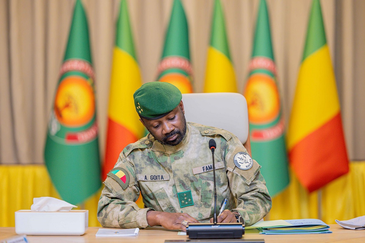 Mali : Assimi Goïta peut dire merci à la Côte d'Ivoire, des milliers de personnes ont...