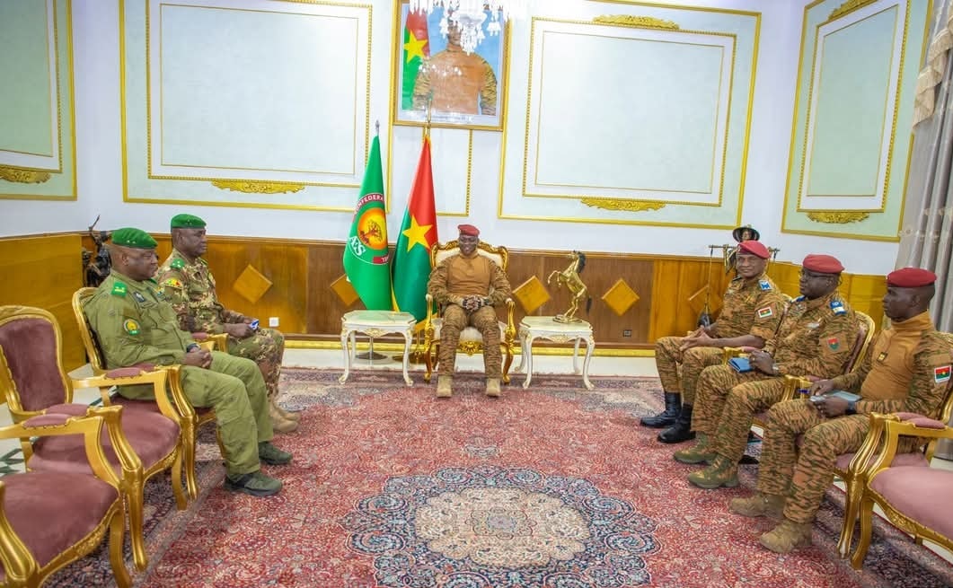AES : après des discussions non abouties avec le Mali, le Burkina et le Niger, l’UA revient...