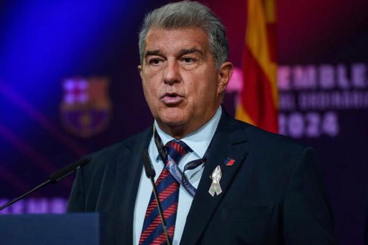 FC Barcelone : Joan Laporta veut offrir à Hansi Flick 3 recrues de premier plan, 210 millions d'euros pour accélérer son mercato