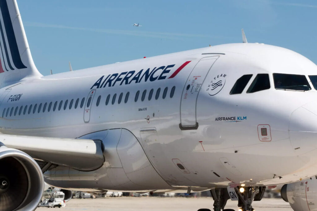 Air France suspend