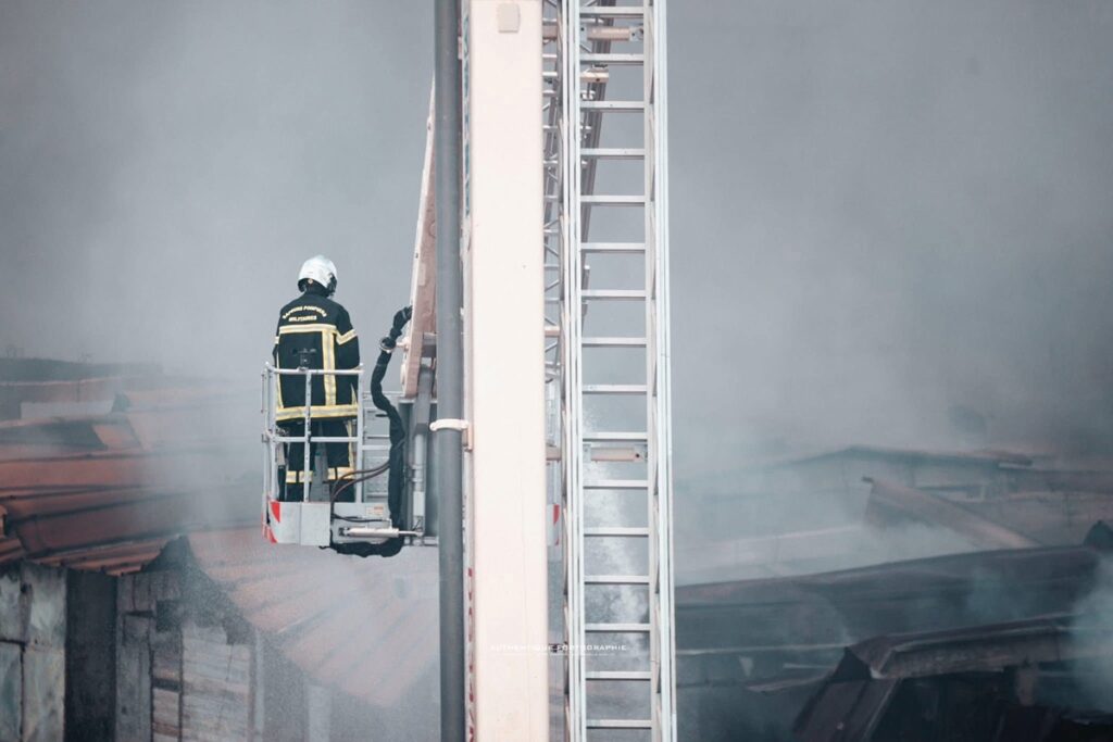 Côte d'Ivoire violent incendie au marché d’Adjamé