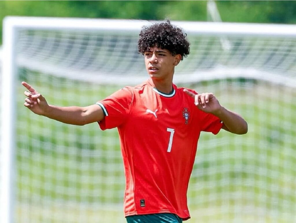 Cristiano Jr Manchester United, Juventus, Bayern... Le fils de CR7 suscite déjà l'intérêt de gros clubs européens