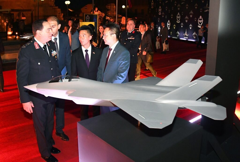 Depuis 45 ans, la Chine aide ce pays d'Afrique du Nord a produire des avions de combat
