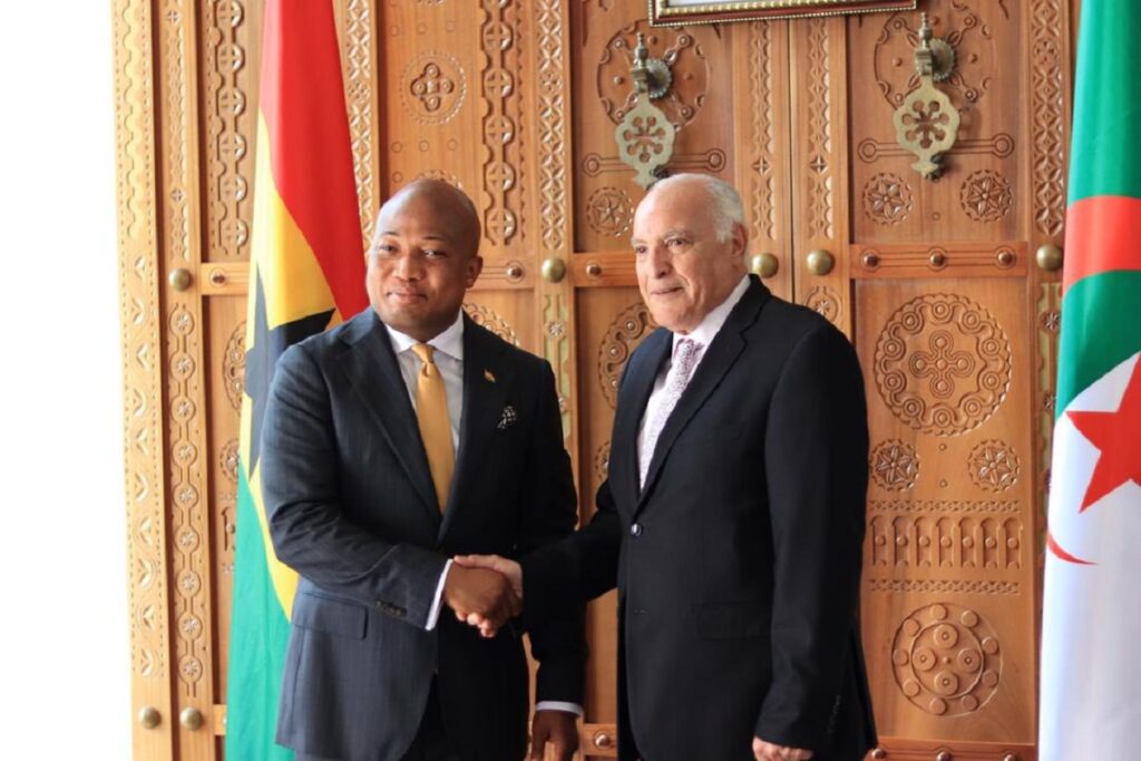 En froid avec l’AES, l’Algérie joue une nouvelle carte le Ghana ...