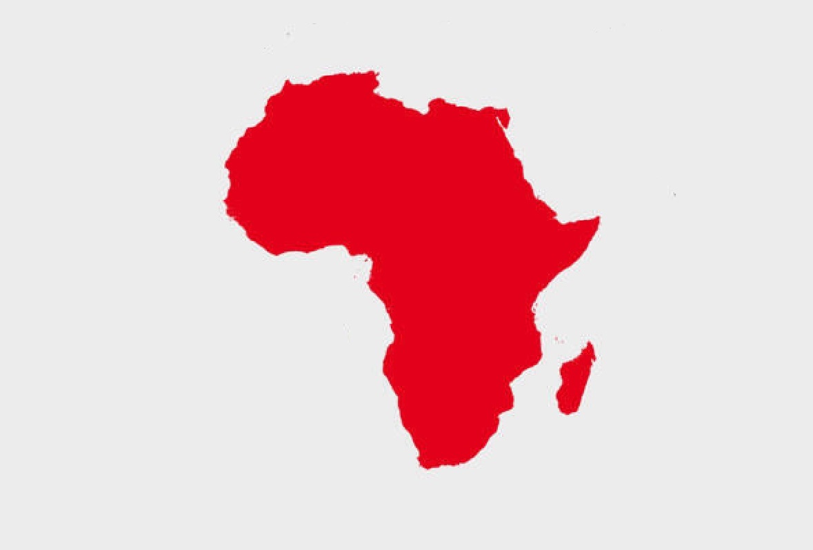 Ce président africain trébuche, la vidéo fait le tour du monde