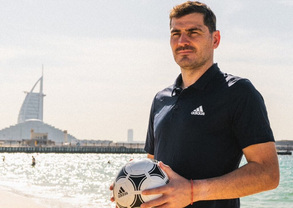 Iker Casillas ému ; il y a de cela 23 ans, le Real Madrid est devenu le premier club à ...