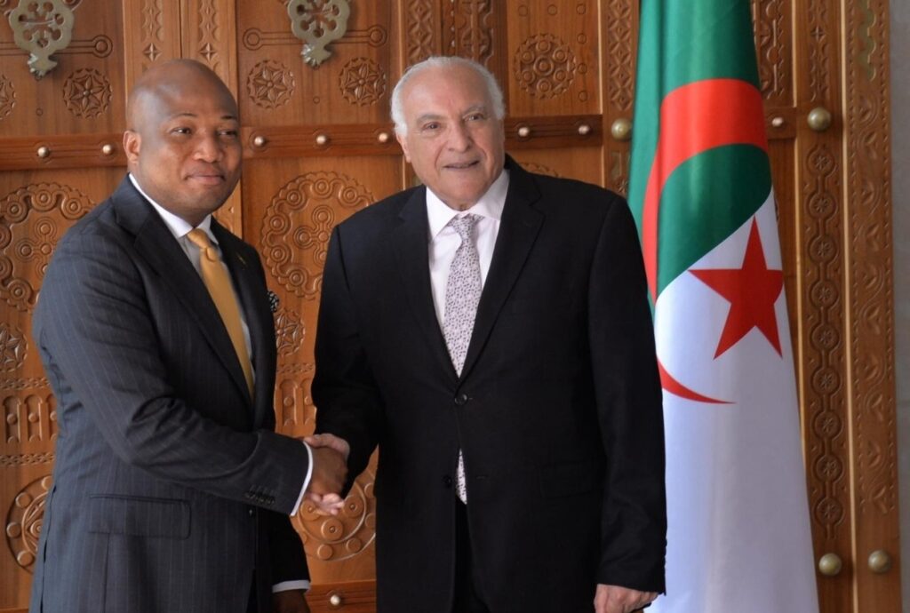 L'Algérie signe un accord d’exemption de visa avec ce pays d'Afrique de l'Ouest