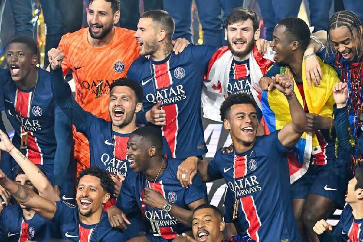 Le PSG peut devenir le premier club à...
