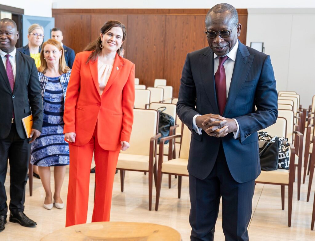 Le Kataklè du roi Béhanzin restitué au Bénin par la Finlande ; Talon réagit