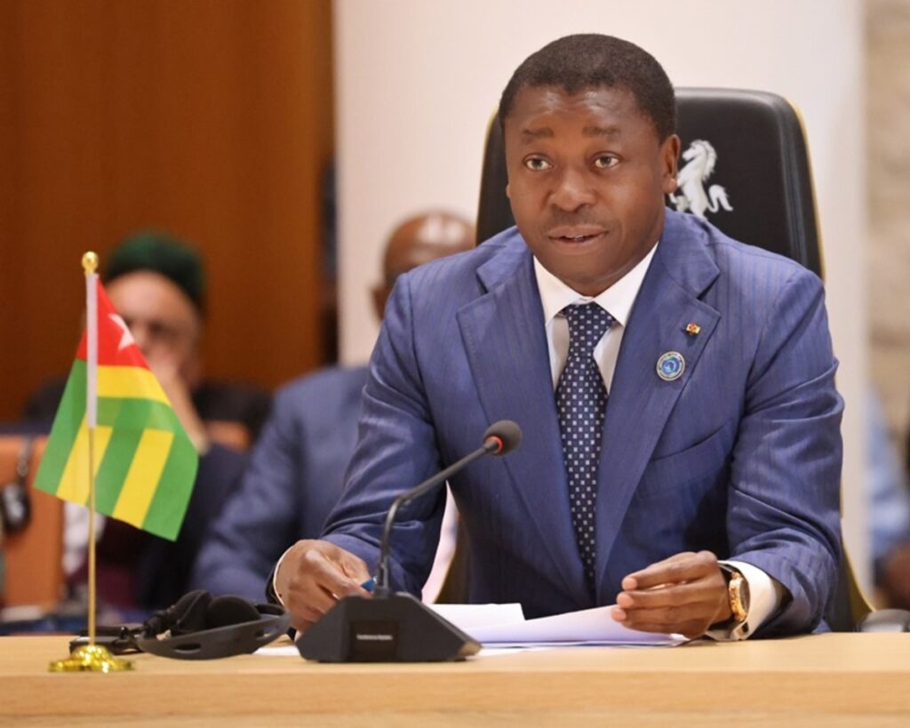 Officiel : Faure Gnassingbé prête serment devant la Ve République