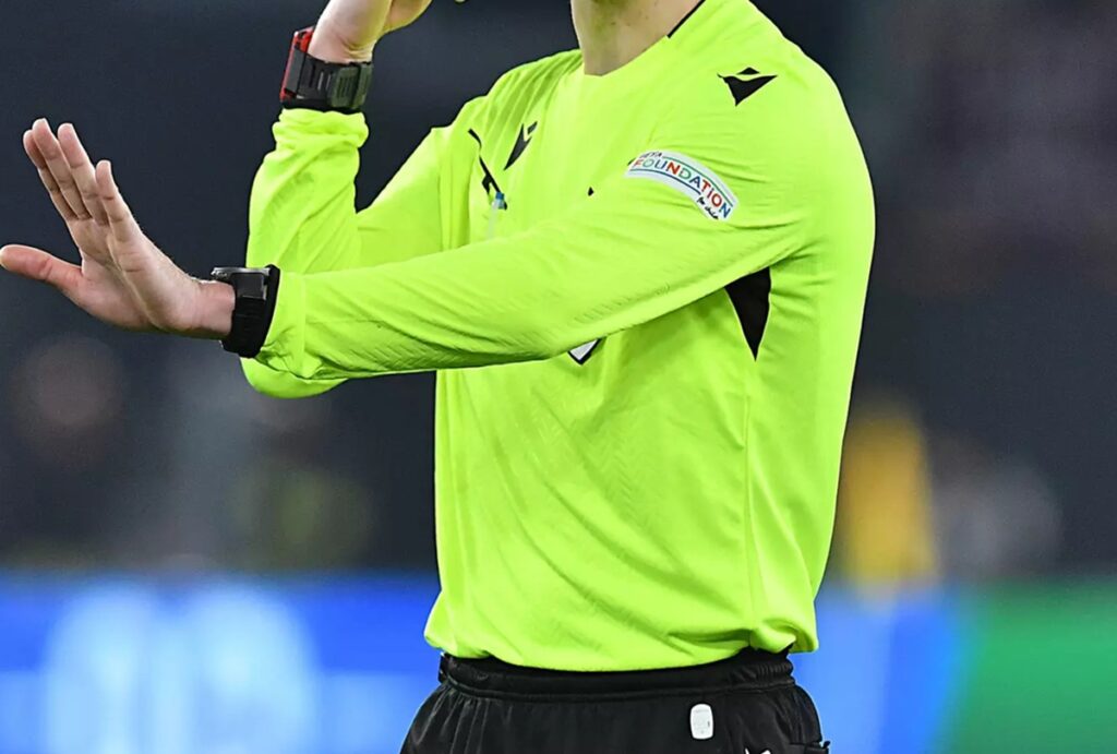 ex-arbitre de Premier League