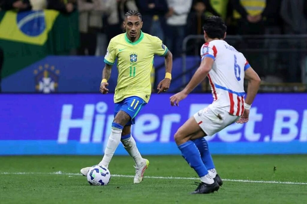 Après la victoire contre le Paraguay, le Brésil devient le premier pays à...