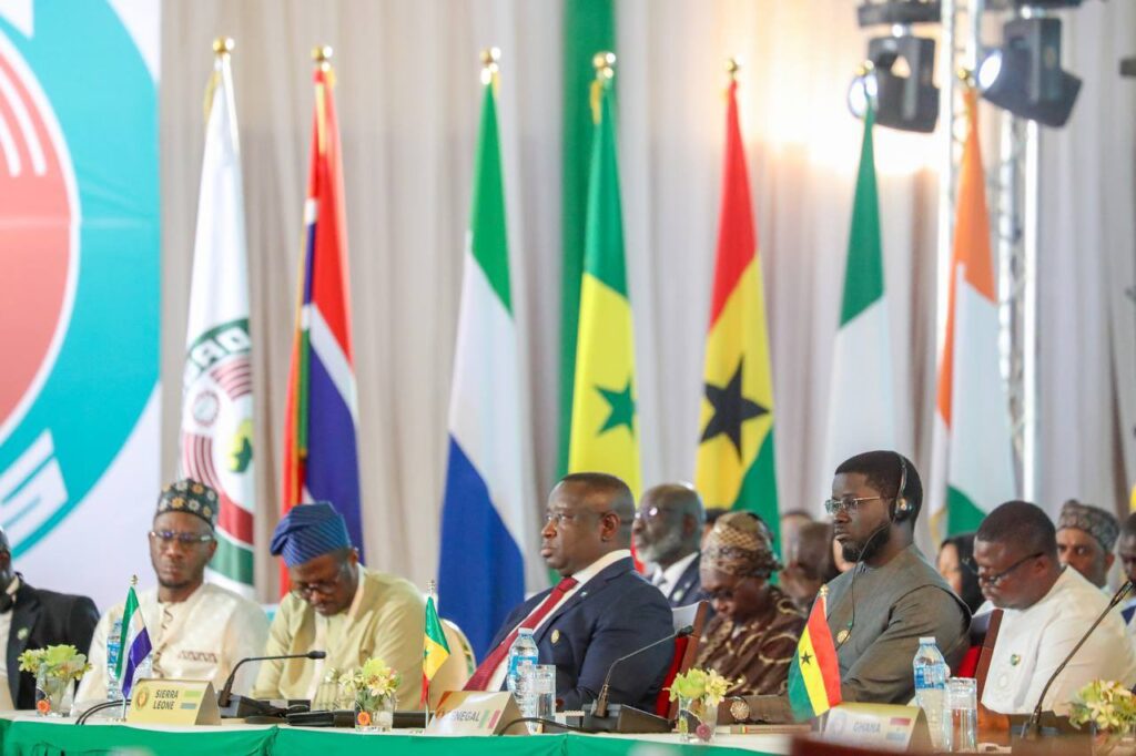 Au Mali et au Burkina Faso, la CEDEAO part en emportant ...