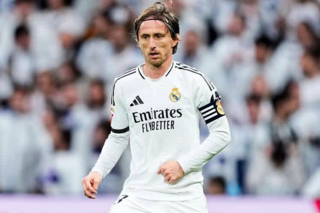 Real Madrid : une star veut quitter le club, Luka Modric s’oppose et supplie le joueur de ne pas partir