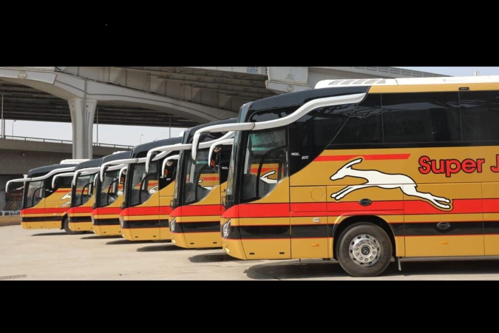 Ce pays d’Afrique du Nord dévoile ses nouveaux bus fabriqués localement et équipés de…