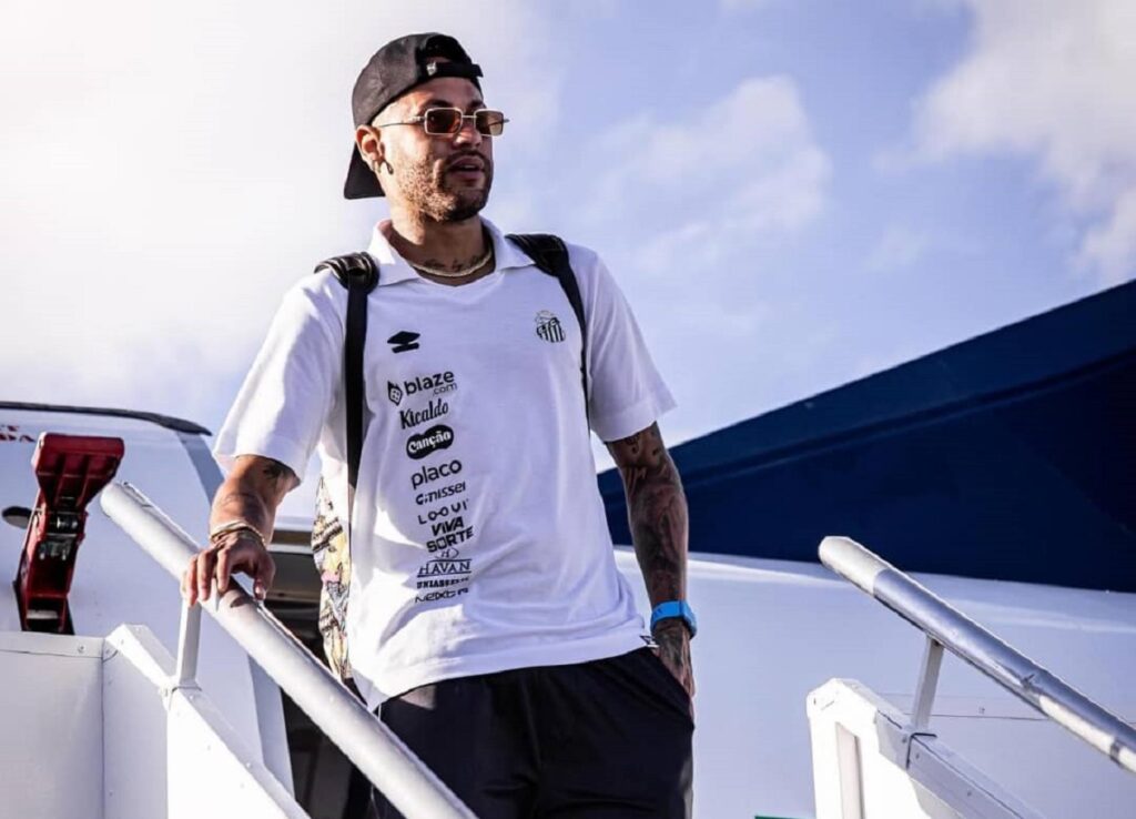 C'est fait Neymar va faire son retour en Europe sous les couleurs du...
