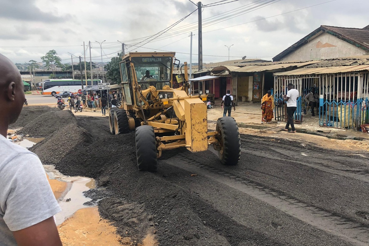 Côte d'Ivoire la mairie d'Abobo lance enfin les travaux de bitumage de...