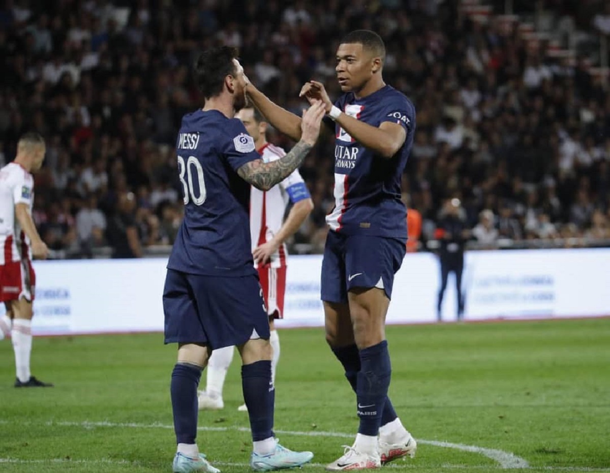 Coup de théâtre au PSG Lionel Messi et Kylian Mbappé exclus de la liste des...