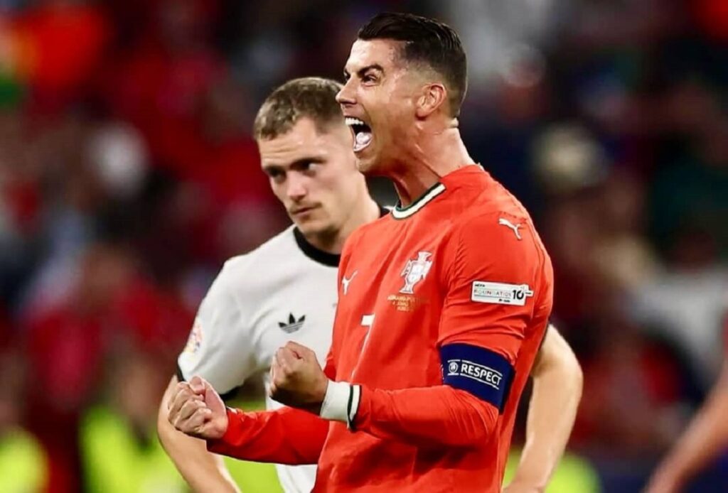 Cristiano Ronaldo pour la première fois de sa carrière, la star remporte un...