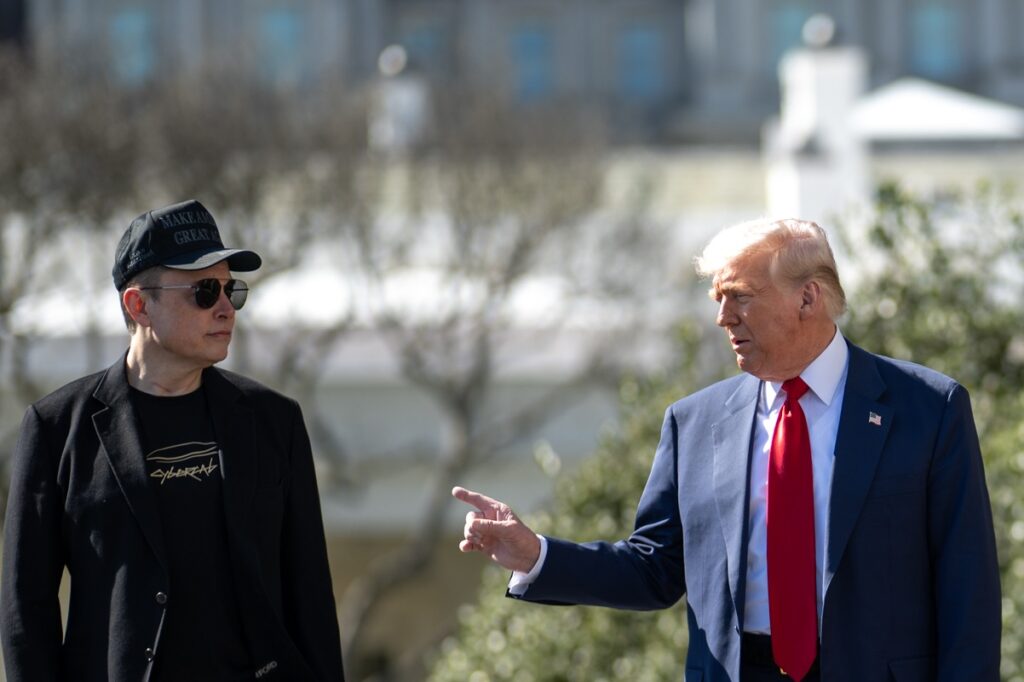 Le divorce entre Trump et Musk étalé en place publique