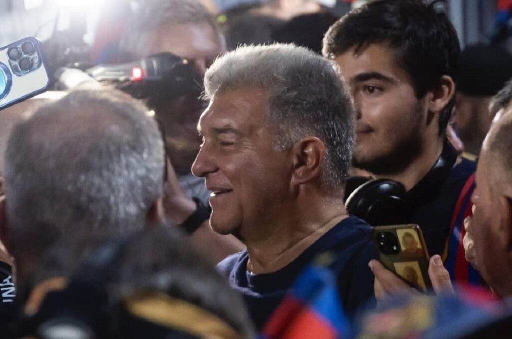 Mercato c'est fait le Barça officialise la signature de...
