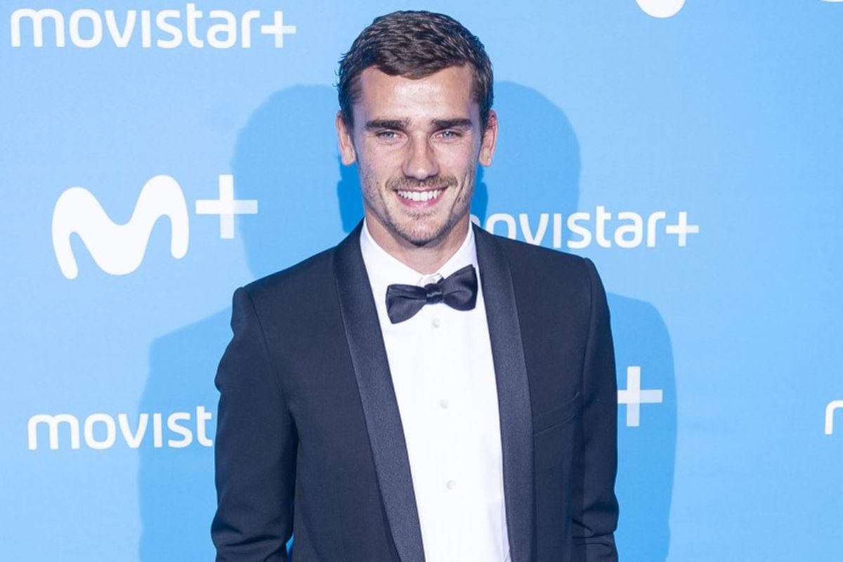 Officiel incroyable, Antoine Griezmann signe, il jouera pour…