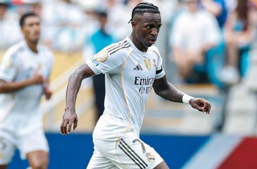 Real Madrid Vinicius réagit aux rumeurs de tensions avec Jude Bellingham