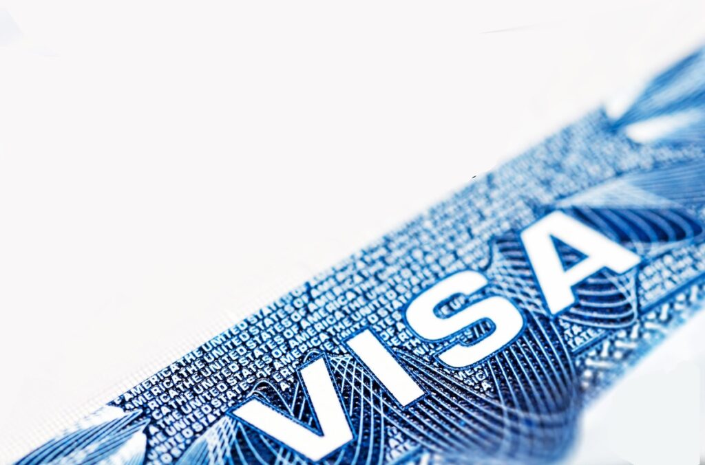Visa voici pourquoi il ne faut pas mentir si vous avez des amis ou de la famille aux États-Unis