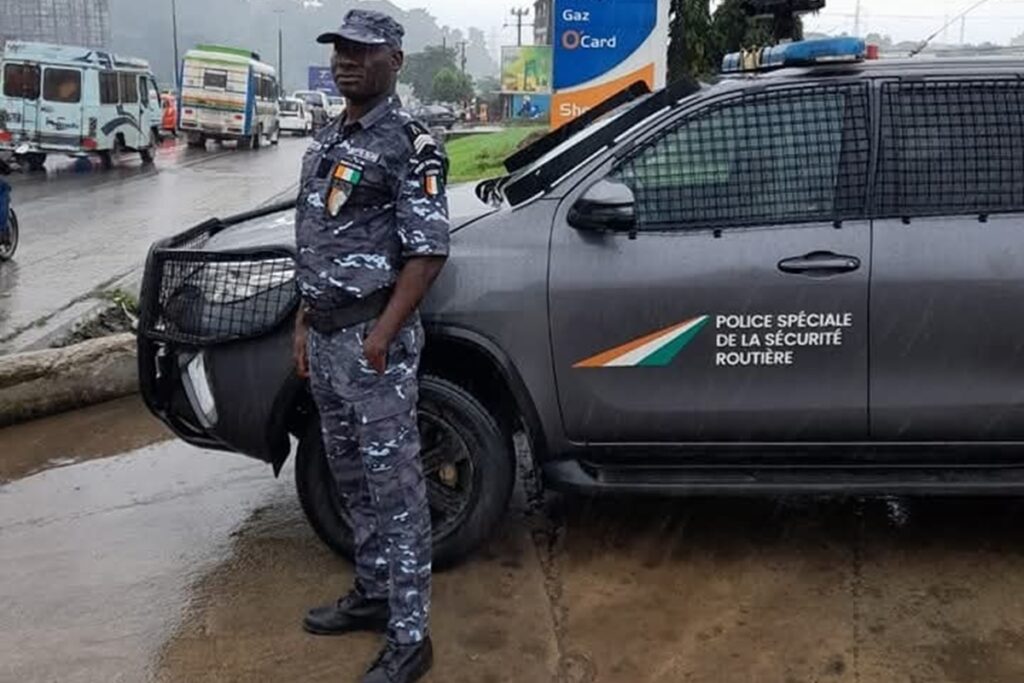 Côte d'Ivoire la police met enfin la main sur le conducteur faisant des rodéos à Abobo