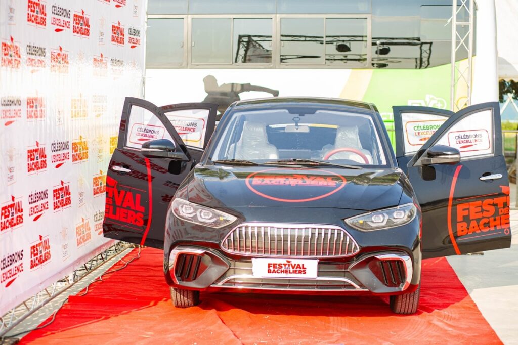 Côte d'Ivoire meilleur élève au BAC 2025, il reçoit une voiture