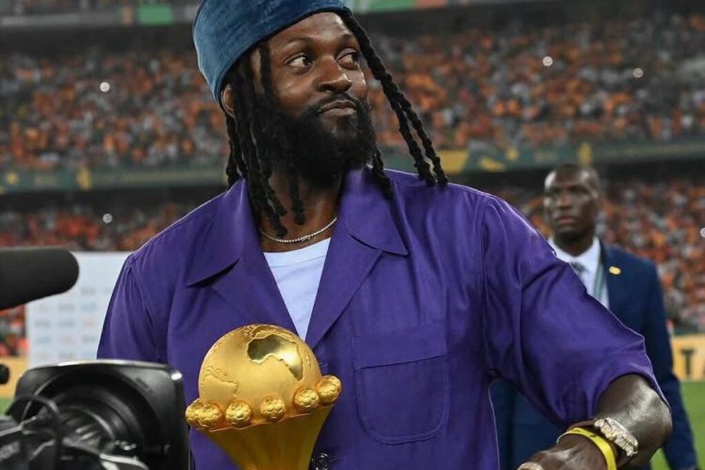 Emmanuel Adebayor surprend “Tout comme Pelé, je suis une légende de la…”