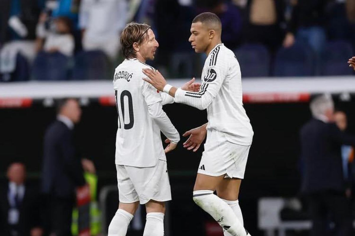 Kylian Mbappé numéro 10, le Real Madrid content à cause de…