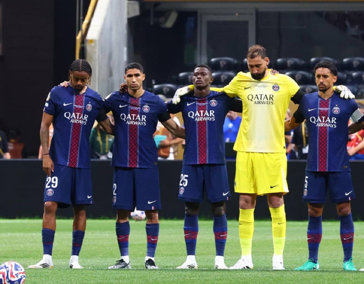 PSG joueurs corde cou