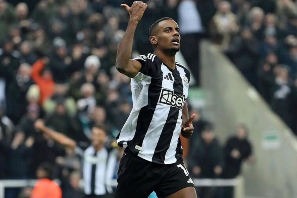 Patrice Évra “Alexander Isak ferait mieux d’attendre ; ce club viendra le chercher avec une bague et une promesse”