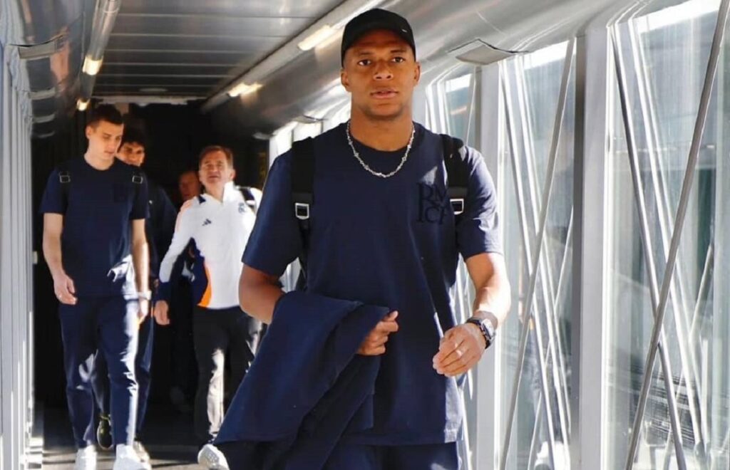 Real Madrid la place de titulaire de Kylian Mbappé plus que jamais menacée