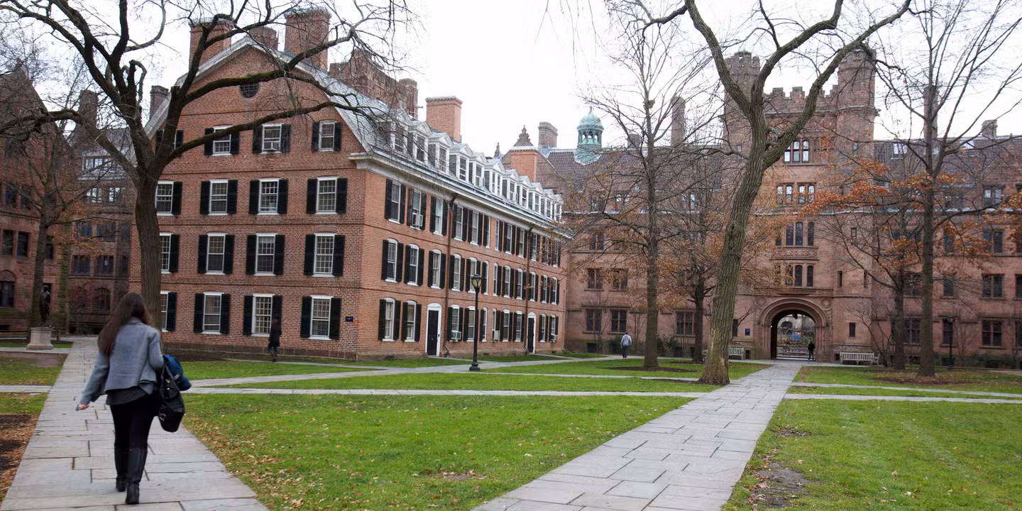 Russie les autorités accusent cette prestigieuse université américaine de chercher à déstabiliser le pays États-Unis : plus de 360 postes supprimés à l'université de...