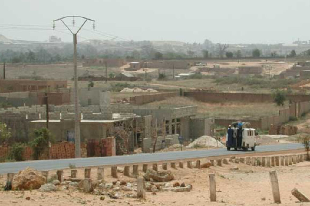 Sénégal route Mboro-sur-Mer ralentisseurs