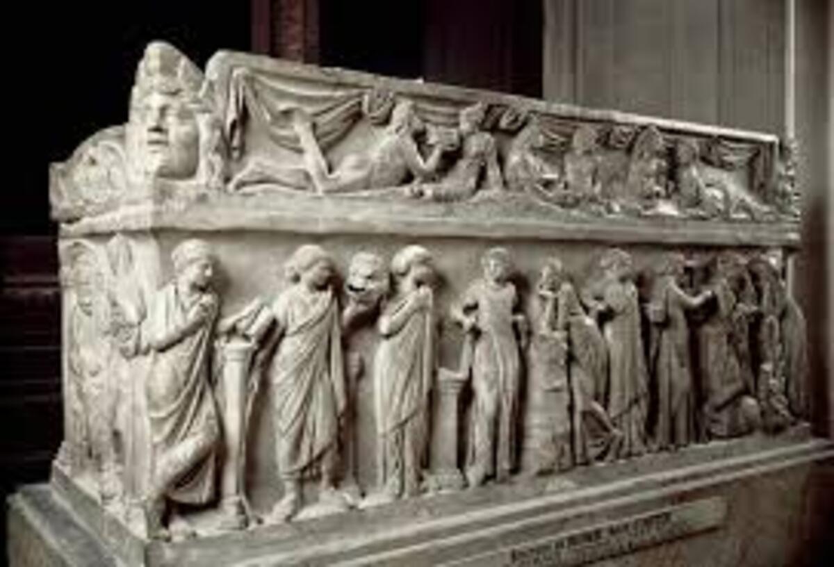 Officiel : une décennie après sa saisie, la Belgique restitue un sarcophage antique à pays d’Afrique du Nord